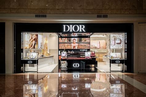 toko dior di indonesia